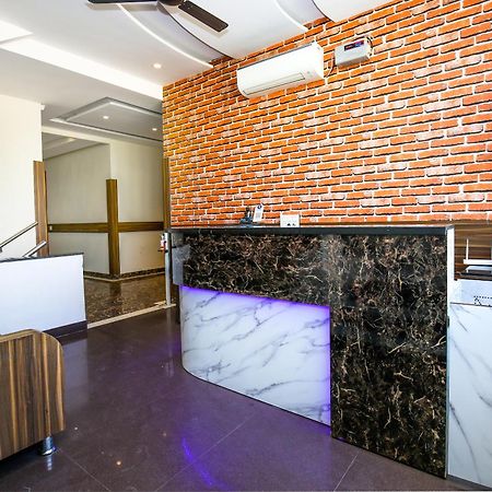 Hotel Woodcrest Zirakpur - Best Family Hotel By - A Unit Of Sidham Group Ngoại thất bức ảnh