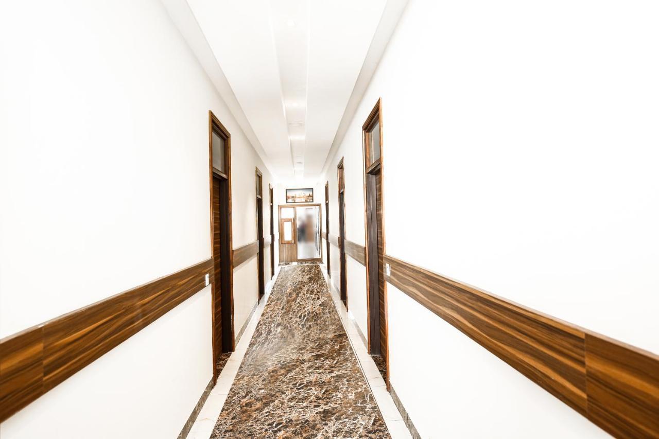 Hotel Woodcrest Zirakpur - Best Family Hotel By - A Unit Of Sidham Group Ngoại thất bức ảnh