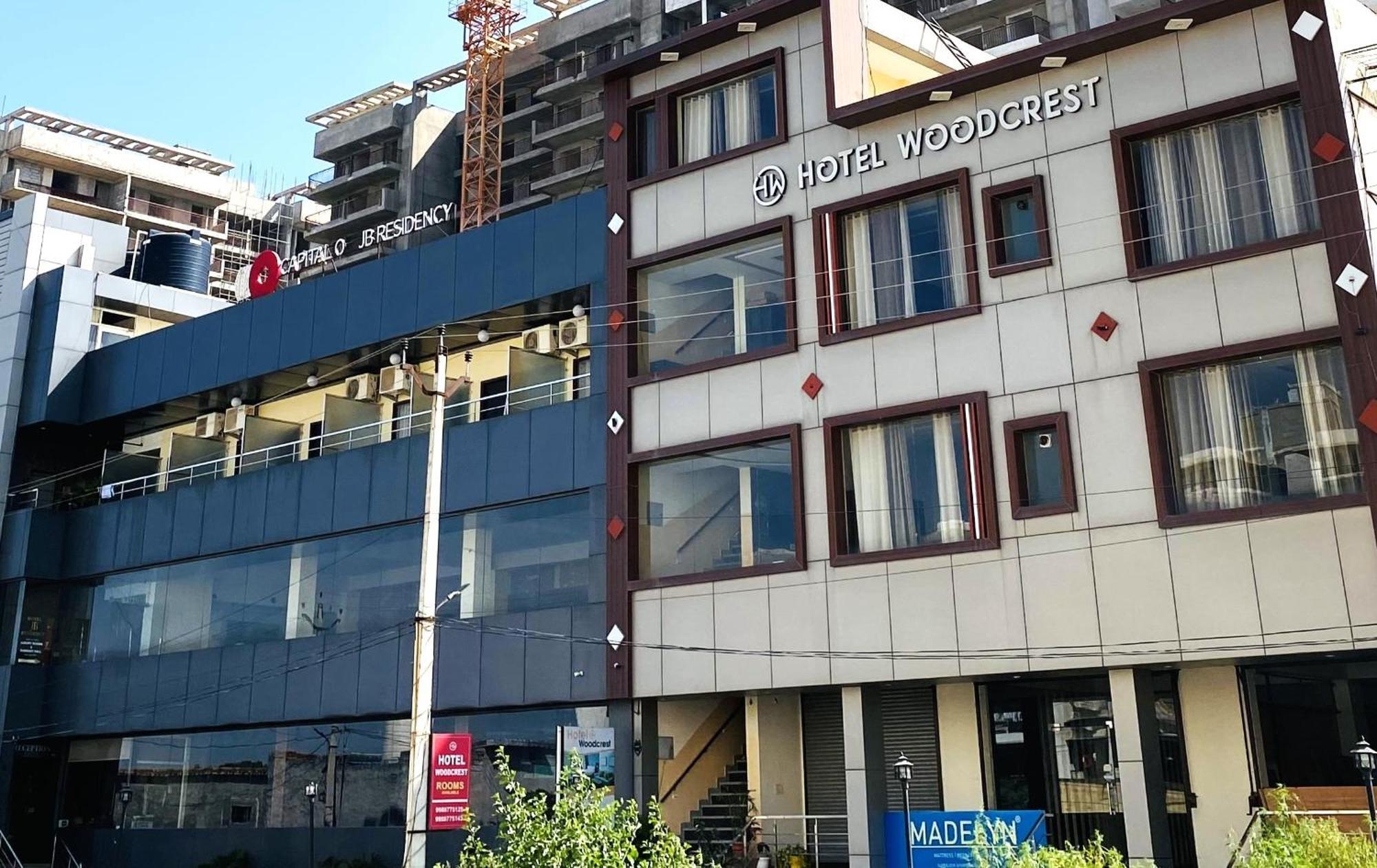 Hotel Woodcrest Zirakpur - Best Family Hotel By - A Unit Of Sidham Group Ngoại thất bức ảnh