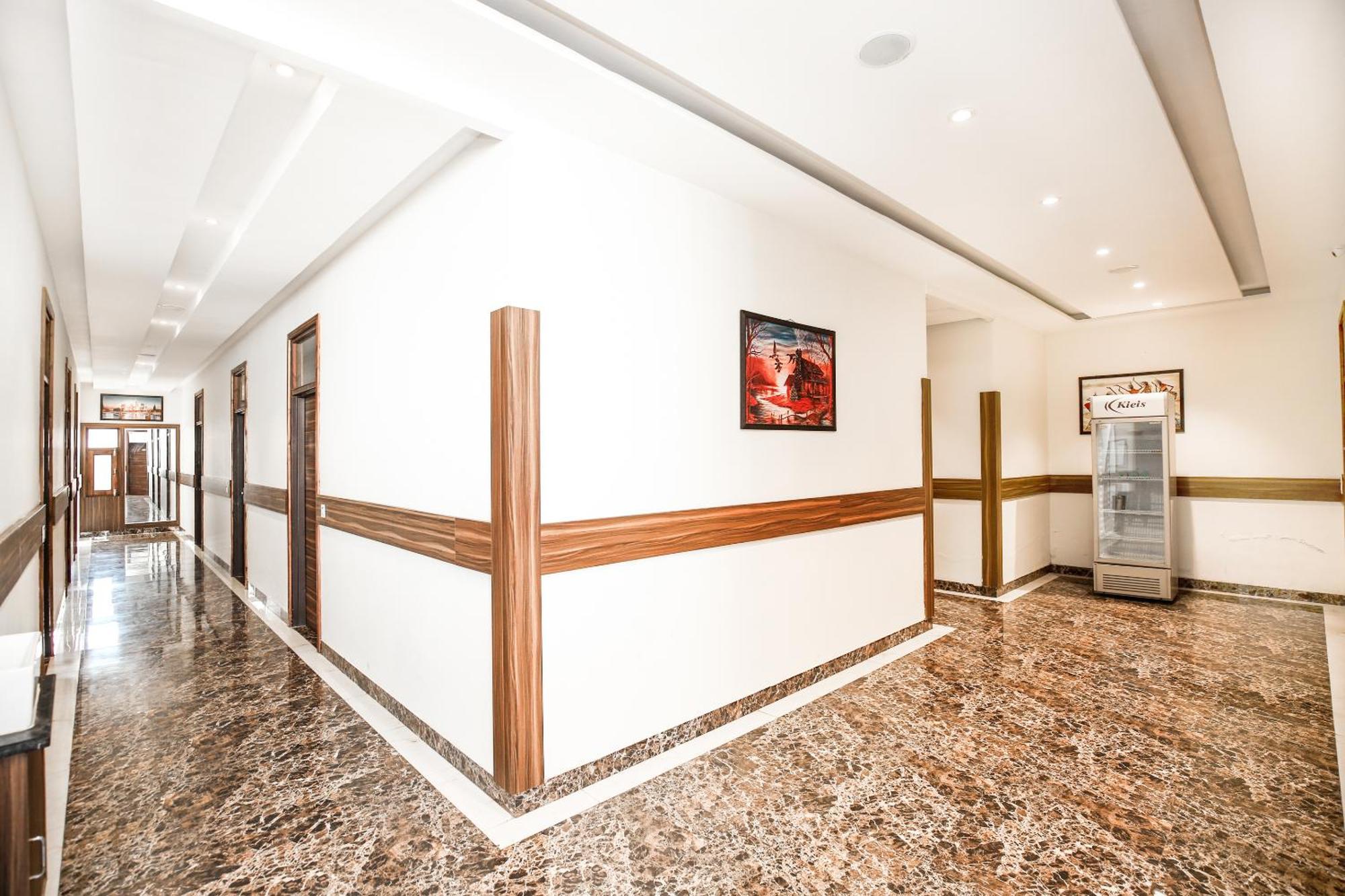 Hotel Woodcrest Zirakpur - Best Family Hotel By - A Unit Of Sidham Group Ngoại thất bức ảnh
